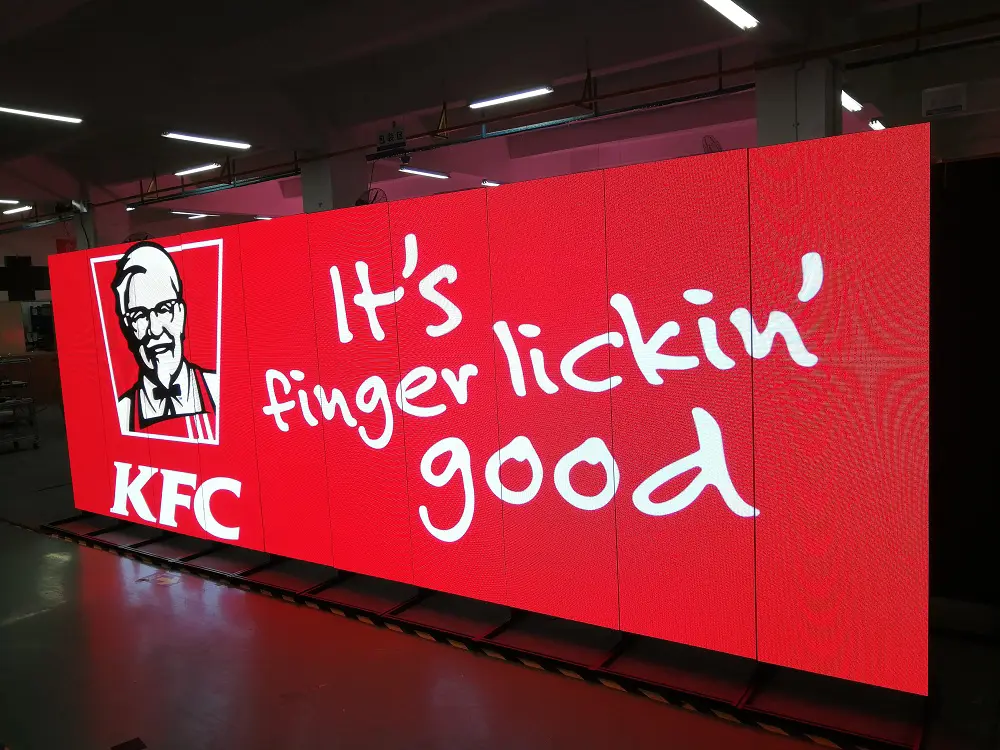 Ledposter met reclame KFC door Remotec